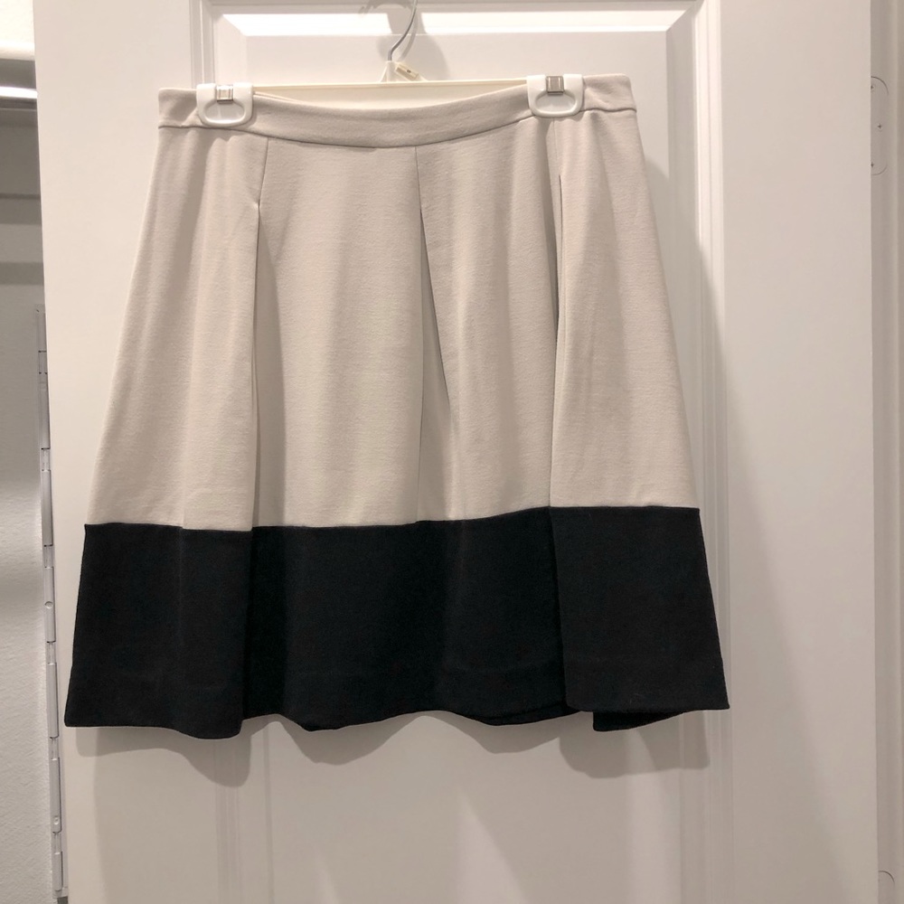 Flowy skirt